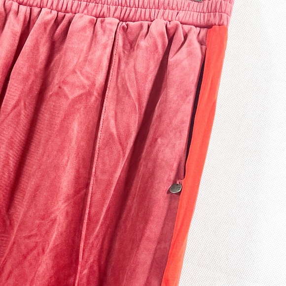 Scotch & Soda The Peaks Red Track Pant-
Sweatpants Size Medium - Picture 7 of 13